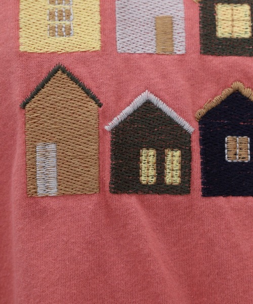 Emago(イマゴ)の「EMAGO タウン刺繍ワイドプルオーバー(Tシャツ/カットソー・レディース・アイボリー/ネイビー/コーラルピンク・FREE)」の9枚目の写真