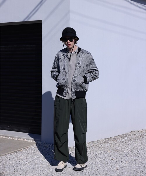 BEAMS PLUS(ビームスプラス)の「Sports Blouson Newspaper Jacquard(ブルゾン・メンズ・ブラック/ブルー・X-LARGE/LARGE/MEDIUM/SMALL)」の3枚目の写真