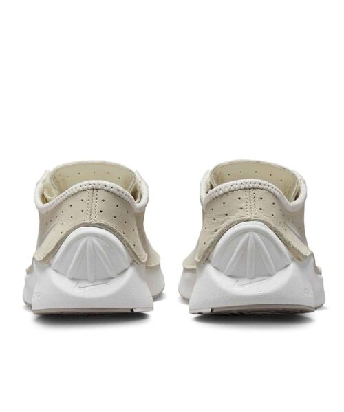 NIKE（ナイキ）の「ナイキ エア スーパーフライ ウィメンズシューズ / Nike Air Superfly Women's Shoes HQ7955-100 Coconut Milk（スニーカー・レディース・ホワイト系その他2・26/24/25.5/22/25/24.5/23.5/23/22.5）」の9枚目の写真