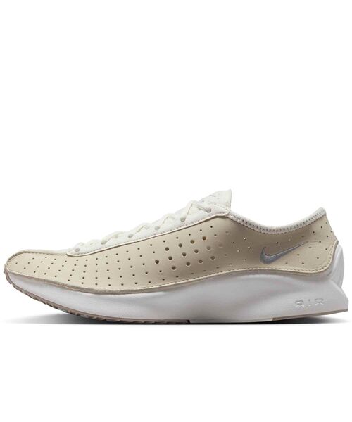 NIKE（ナイキ）の「ナイキ エア スーパーフライ ウィメンズシューズ / Nike Air Superfly Women's Shoes HQ7955-100 Coconut Milk（スニーカー・レディース・ホワイト系その他2・26/24/25.5/22/25/24.5/23.5/23/22.5）」の4枚目の写真