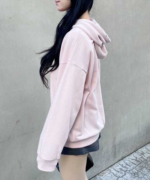 INGNI（イング）の「ラメスウェットジップパーカー（パーカー・レディース・グレー/オフホワイト/ピンク/ブラック・M）」の9枚目の写真