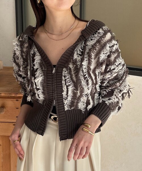 Thevon(ゼボン)の「フリンジWジップフードカーディガン(カーディガン/ボレロ・レディース・アイボリー/サックスブルー/チャコールグレー・FREE)」の2枚目の写真