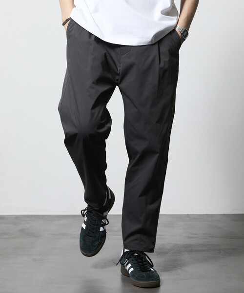 FREAK'S STORE（フリークスストア）の「限定展開 Easy Care Fabric スリムテーパードシルエット ポリチノクロス イージーパンツ/吸水速乾/UVカット（チノパンツ・メンズ・チャコールグレー/ブラック/ネイビー/ベージュ/オリーブ・SMALL/MEDIUM/LARGE）」の21枚目の写真