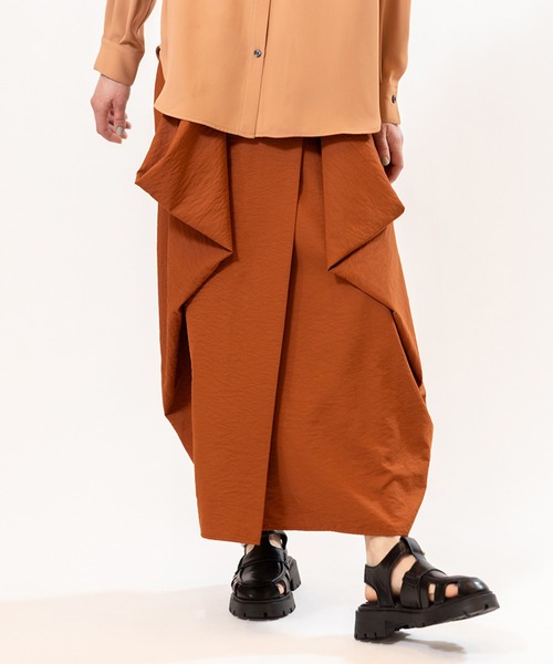 OSMOSIS（オズモーシス）の「サイドドレープスカート（スカート・レディース・オレンジ/ブラック/アイボリー・ONE SIZE）」の3枚目の写真