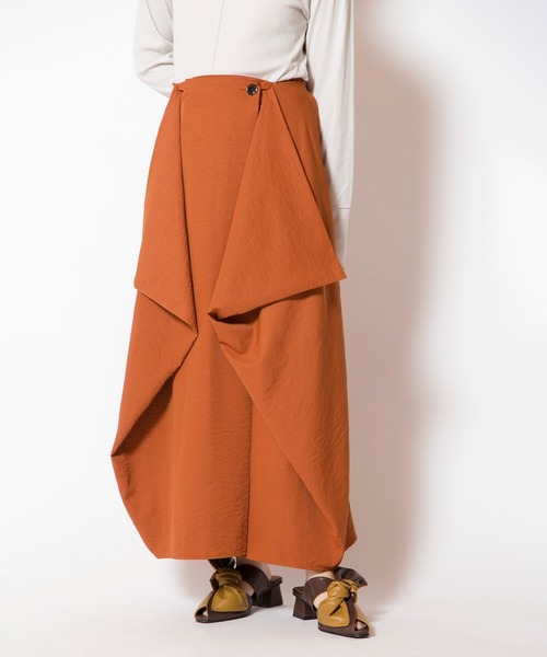 OSMOSIS（オズモーシス）の「サイドドレープスカート（スカート・レディース・オレンジ/ブラック/アイボリー・ONE SIZE）」の5枚目の写真