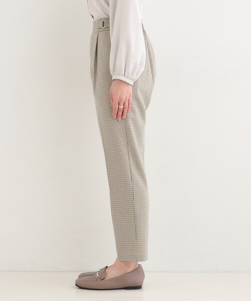 SHOO・LA・RUE(シューラルー)の「【洗濯機可/S-LL】ベルト風デザインがアクセント きれい見えテーパードパンツ(その他パンツ・レディース・ベージュ系その他4/キャメル/ナチュラル/ブラック・04/03/02/01)」の12枚目の写真