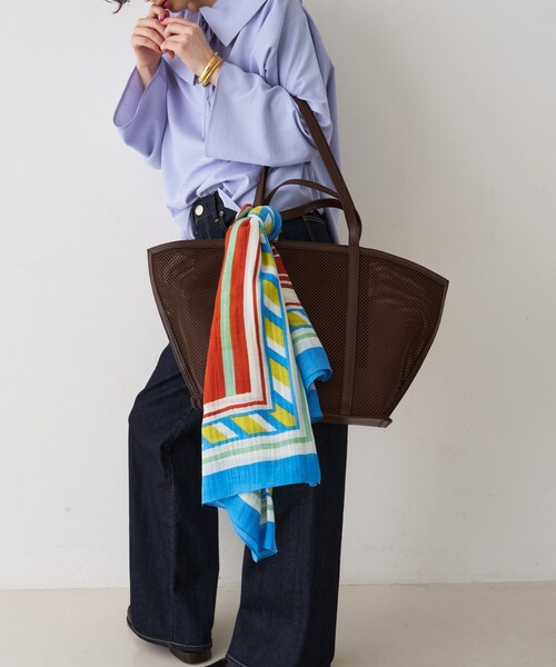 manipuri(マニプリ)の「【manipuri/マニプリ】カクテル コットンシルクストール 120×120 インド製(ストール/ショール・レディース・ライトブルー・フリー)」の4枚目の写真