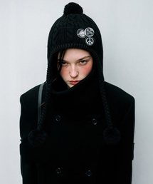 MINIMALPAIR（ミニマル フェア）の「Pom-Pom Earflap Beanie（ニットキャップ/ビーニー）」