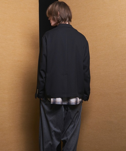 MAISON SPECIAL(メゾンスペシャル)の「《UNISEX》Slab Rayon Relax-Over 2B Tailored Jacket/スラブレーヨンリラックスオーバー2Bテーラードジャケット【MAISON SPECIAL/メゾンスペシャル】■セットアップ対応■(テーラードジャケット・メンズ・グレイッシュベージュ/ブラック/グレー/ネイビー・2/1/0)」の16枚目の写真
