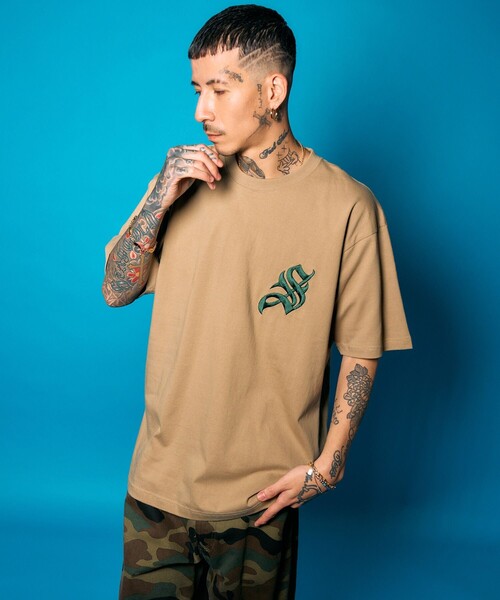 Subciety（サブサエティ）の「icon tee（Tシャツ/カットソー・メンズ・ブラック/グレー系その他/サンドベージュ/ホワイト・SMALL/MEDIUM/LARGE/X-LARGE/XX-LARGE）」の15枚目の写真