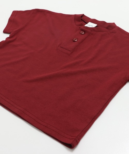 chil2(チルツー)の「ヘンリーネック 半袖Tシャツ(Tシャツ/カットソー・キッズ・ワインレッド/グレイッシュブルー/オートミール/ブラック・120cm/110cm/100cm/150cm/140cm/130cm)」の14枚目の写真