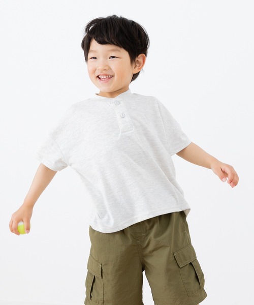 chil2(チルツー)の「ヘンリーネック 半袖Tシャツ(Tシャツ/カットソー・キッズ・ワインレッド/グレイッシュブルー/オートミール/ブラック・120cm/110cm/100cm/150cm/140cm/130cm)」の20枚目の写真