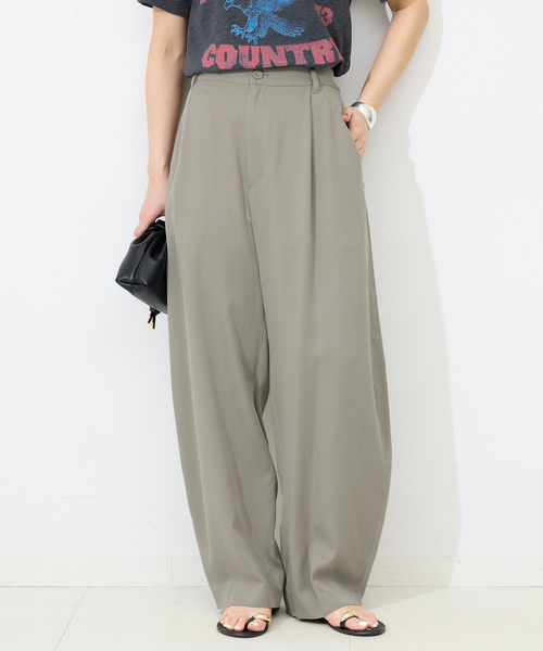 SLOBE IENA（スローブイエナ）の「《3サイズ展開/》ワンタックバレルスラックス（スラックス・レディース・カーキ/ブラウン/ホワイト・38/36/34）」の3枚目の写真