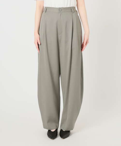 SLOBE IENA（スローブイエナ）の「《3サイズ展開/》ワンタックバレルスラックス（スラックス・レディース・カーキ/ブラウン/ホワイト・38/36/34）」の4枚目の写真