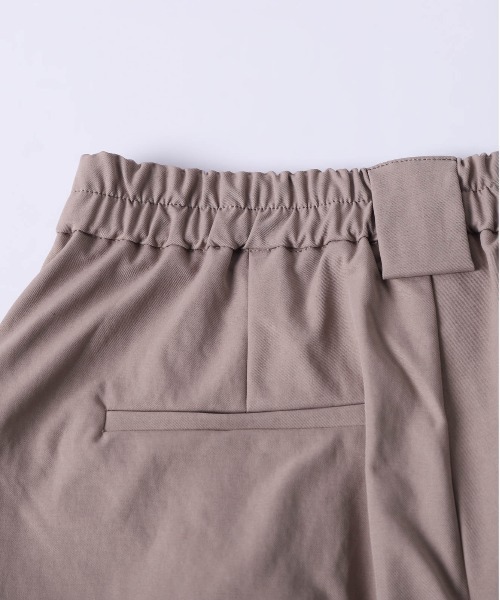 Lajour(ラジュール)の「フロントポケット タックワイドパンツ(その他パンツ・レディース・ブラウン/ブラック/アイボリー・L/M)」の12枚目の写真