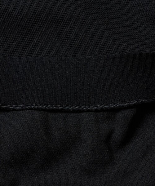 TaylorMade（テーラーメイド）の「＜TaylorMade＞HERITAGE-90 COLLECTION/ユニセックス クラシックロゴ  ブロック ポロシャツ ストレッチ UV 吸水速乾（ポロシャツ・メンズ・ブラック/オフホワイト・L/S/M/XL/XS）」の8枚目の写真