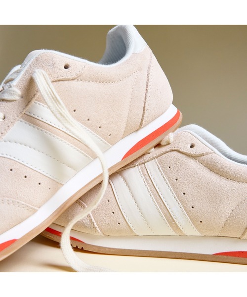 Keds(ケッズ)の「Keds リバイバル スエード/レザー ベージュ(スニーカー・レディース・ベージュ・23.0cm/23.5cm/24.0cm/24.5cm/25.0cm/22.5cm)」の5枚目の写真
