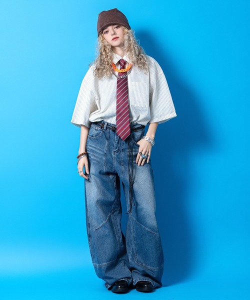 an meets zakka(アンミツザッカ)の「an meets zakka レトロアンティーク装飾グルグルポップアートプレートブレスレットウォッチ(アナログ腕時計・レディース・ゴールド/シルバー・ONESIZE)」の4枚目の写真