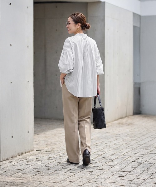 STYLE DELI（スタイルデリ）の「ストライプ柄ヨーク装飾バンドカラーシャツ（シャツ/ブラウス・レディース・ネイビー/ホワイト・FREE）」の7枚目の写真