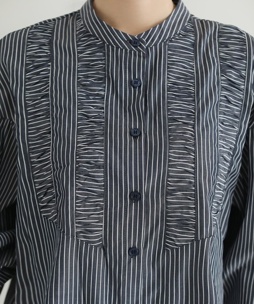 STYLE DELI（スタイルデリ）の「ストライプ柄ヨーク装飾バンドカラーシャツ（シャツ/ブラウス・レディース・ネイビー/ホワイト・FREE）」の12枚目の写真