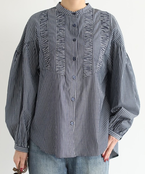 STYLE DELI（スタイルデリ）の「ストライプ柄ヨーク装飾バンドカラーシャツ（シャツ/ブラウス・レディース・ネイビー/ホワイト・FREE）」の16枚目の写真