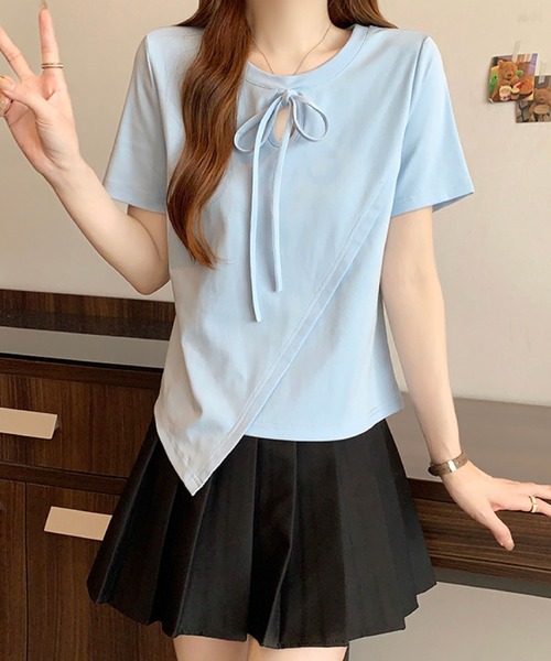 2ly2(トゥーリートゥー)の「リボンネック アシンメトリートップス(Tシャツ/カットソー・レディース・イエロー/ブルー/ブラック/ベージュ・FREE)」の19枚目の写真