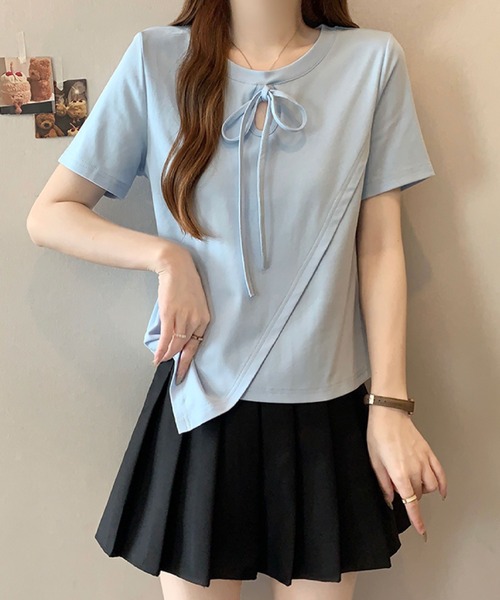 2ly2(トゥーリートゥー)の「リボンネック アシンメトリートップス(Tシャツ/カットソー・レディース・イエロー/ブルー/ブラック/ベージュ・FREE)」の16枚目の写真