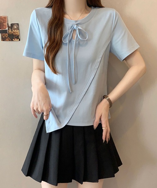 2ly2(トゥーリートゥー)の「リボンネック アシンメトリートップス(Tシャツ/カットソー・レディース・イエロー/ブルー/ブラック/ベージュ・FREE)」の15枚目の写真
