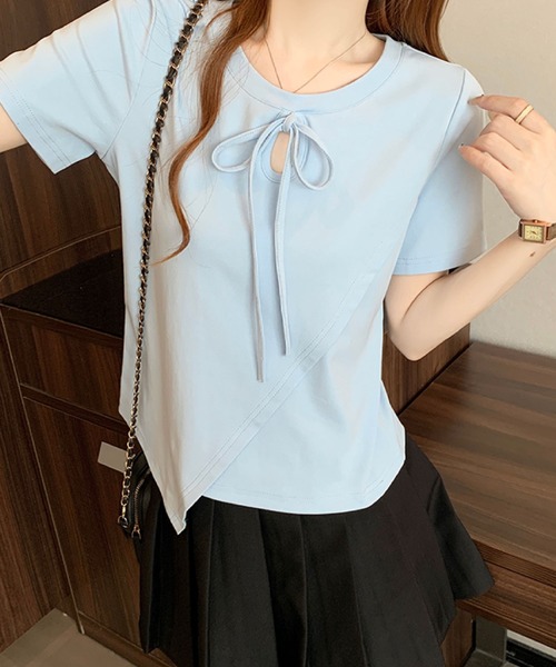 2ly2(トゥーリートゥー)の「リボンネック アシンメトリートップス(Tシャツ/カットソー・レディース・イエロー/ブルー/ブラック/ベージュ・FREE)」の14枚目の写真