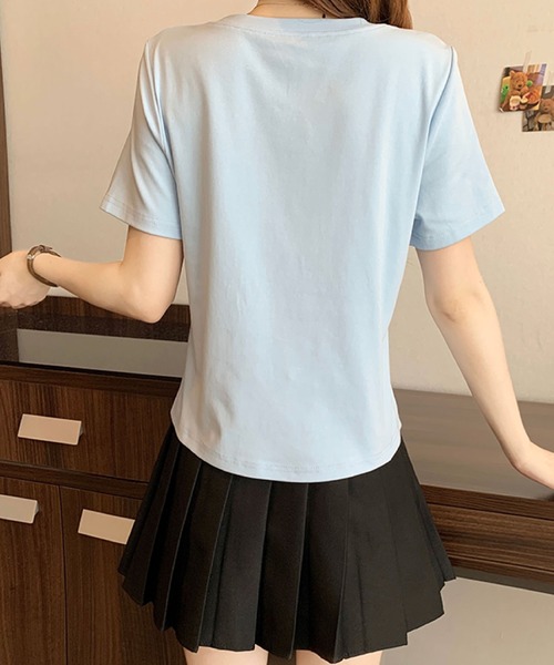 2ly2(トゥーリートゥー)の「リボンネック アシンメトリートップス(Tシャツ/カットソー・レディース・イエロー/ブルー/ブラック/ベージュ・FREE)」の13枚目の写真