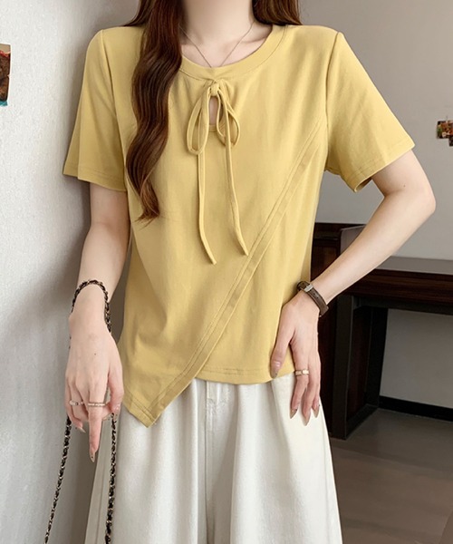 2ly2(トゥーリートゥー)の「リボンネック アシンメトリートップス(Tシャツ/カットソー・レディース・イエロー/ブルー/ブラック/ベージュ・FREE)」の11枚目の写真