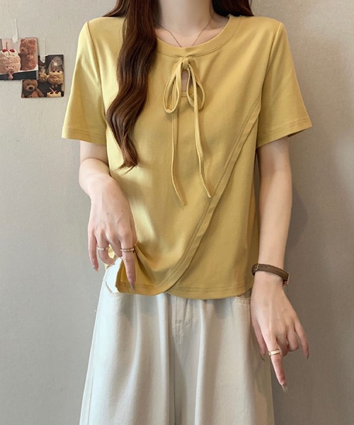 2ly2(トゥーリートゥー)の「リボンネック アシンメトリートップス(Tシャツ/カットソー・レディース・イエロー/ブルー/ブラック/ベージュ・FREE)」の9枚目の写真