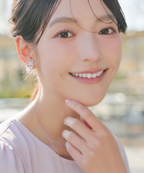Tiaclasse(ティアクラッセ)の「【金属アレルギー対応】ブルースターパールピアス・イヤリング(ピアス(両耳用)・レディース・ピンクゴールド/シルバー系その他/ゴールド系その他/シルバー・FREE)」の16枚目の写真