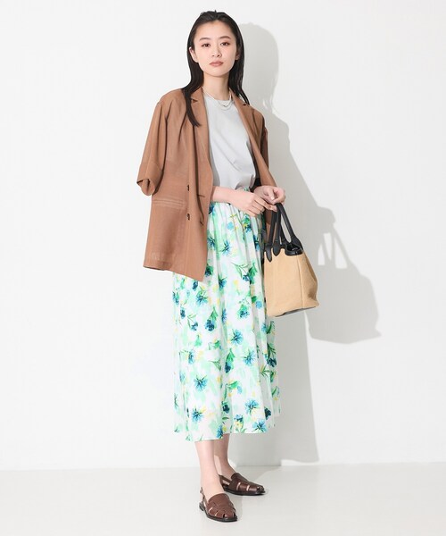INDIVI(インディヴィ)の「【洗える/SETUP可能】アートフラワープリントスカート(スカート・レディース・ブラック系/ブルー系・36/38/40/05/13/15 )」の9枚目の写真