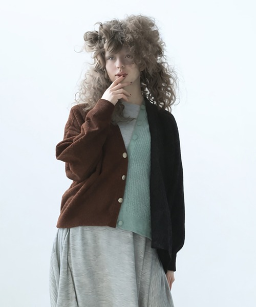 bedsidedrama(ベットサイドドラマ)の「Triple Fragment Cardigan(カーディガン/ボレロ・レディース・ブラック/グレー/ネイビー・2/1)」の1枚目の写真