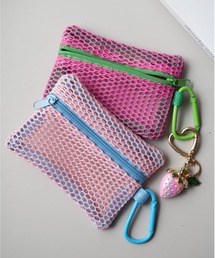 Jelly moo（ジェリームー）の「【 Jelly moo / ジェリームー 】 カラビナ付き カラー メッシュ ミニポーチ（ポーチ）」