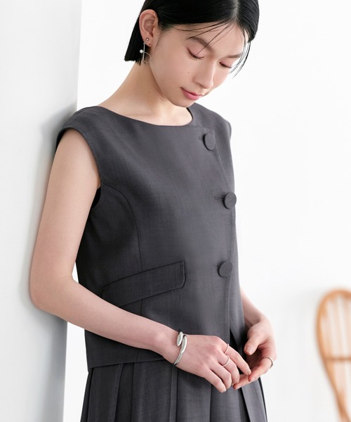 RUIRUE BOUTIQUE(ルイルエブティック)の「洗える ストレッチ | アシンメトリー ジレ & ボックス プリーツスカート セットアップ | 夏ワンピース・夏セットアップ・スカートセットアップ・ロングスカート(セットアップ・レディース・グレー/ライトベージュ/ネイビー・S/M/L)」の17枚目の写真