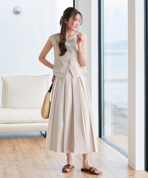 RUIRUE BOUTIQUE(ルイルエブティック)の「洗える ストレッチ | アシンメトリー ジレ & ボックス プリーツスカート セットアップ | 夏ワンピース・夏セットアップ・スカートセットアップ・ロングスカート(セットアップ・レディース・グレー/ライトベージュ/ネイビー・S/M/L)」の5枚目の写真