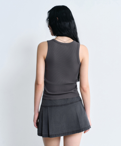 MUSINSA STANDARD WOMAN（ムシンサスタンダードウーマン）の「ウィメンズ スクープネック タンクトップ [ガンメタル]（Tシャツ/カットソー・レディース・その他・X-SMALL/SMALL/MEDIUM/LARGE）」の4枚目の写真