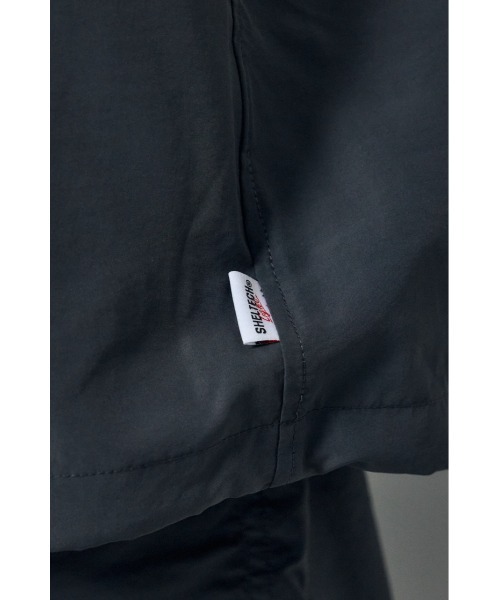 AZUL by moussy(アズールバイマウジー)の「SHELTECH Light 半袖シャツ(シャツ/ブラウス・メンズ・グレー/ブラック/グレー系その他・MEDIUM/SMALL/LARGE)」の5枚目の写真