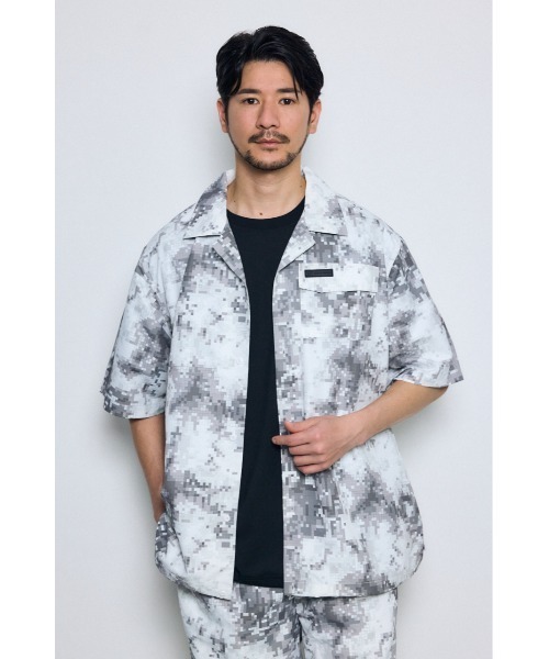 AZUL by moussy(アズールバイマウジー)の「SHELTECH Light 半袖シャツ(シャツ/ブラウス・メンズ・グレー/ブラック/グレー系その他・MEDIUM/SMALL/LARGE)」の21枚目の写真