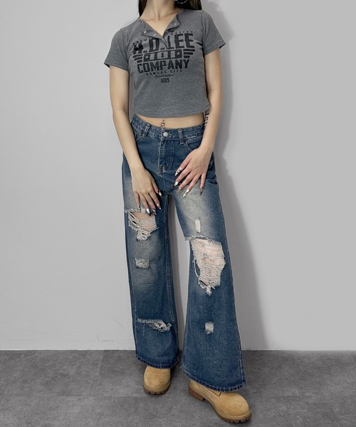 MATU:TA(マトゥータ)の「【万能トップス】ヘンリーネックロゴプリントTシャツ / 半袖 ショート丈 クロップド丈 プリント 4カラー 海外ガール ストリート ホワイト チャコールグレー ライトグレー ブラウン(Tシャツ/カットソー・レディース・ライトブラウン/チャコールグレー/ホワイト/ライトグレー・FREE)」の20枚目の写真