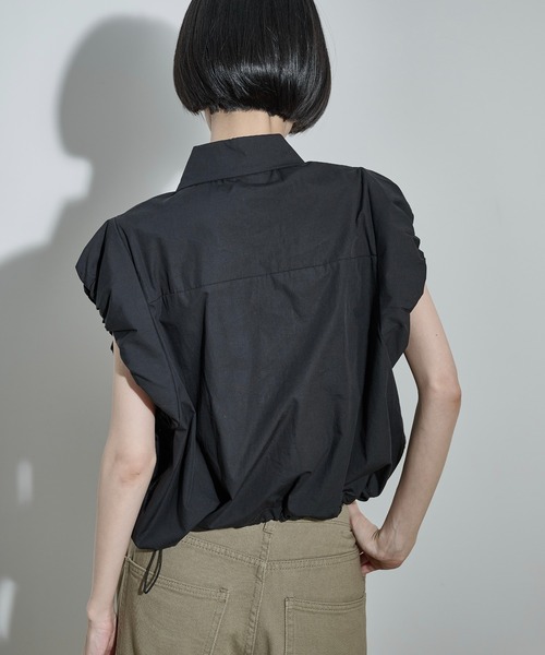 THE YOn(ザヨン)の「レース刺繍ドロストヘムノースリシャツ(シャツ/ブラウス・レディース・ブラック/オフホワイト・FREE)」の8枚目の写真