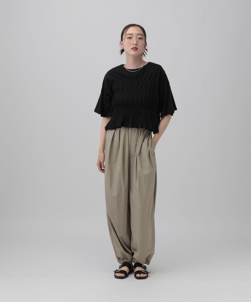 LEPSIM(レプシィム)の「シャーリングショートT 680401(Tシャツ/カットソー・レディース・レッド/オフホワイト/ブラック・FREE)」の16枚目の写真