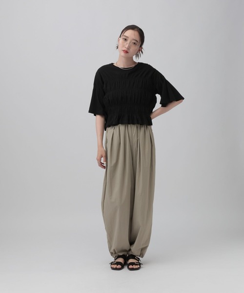 LEPSIM(レプシィム)の「シャーリングショートT 680401(Tシャツ/カットソー・レディース・レッド/オフホワイト/ブラック・FREE)」の17枚目の写真