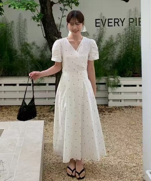 FAVORITO(ファヴォリート)の「バックリボンタイワンピース(ワンピース・レディース・ネイビー/ホワイト・F)」の9枚目の写真