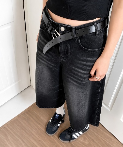 LAMPOON(ランプーン)の「ブラックデニムハーフパンツ(デニムパンツ・レディース・ブラック・MEDIUM/LARGE/SMALL)」の1枚目の写真