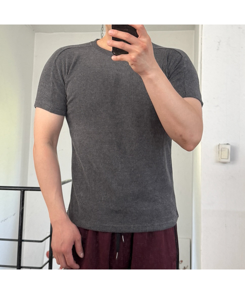 SENTAIR（センテア）の「リブドマッスルフィットラウンド半袖Tシャツ_4カラー（Tシャツ/カットソー・メンズ・ブラック/グレー/チャコール/アイボリー・46/48）」の4枚目の写真