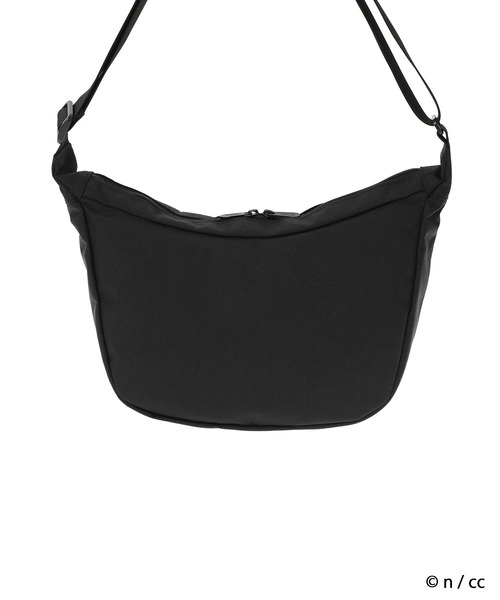 Manhattan Portage（マンハッタンポーテージ）の「DUET SHOULDER BAG 500D CORDURA CKW26（ショルダーバッグ・レディース・ブラック・SMALL）」の4枚目の写真
