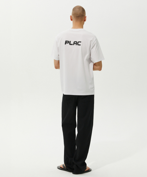 PLAC(プラック)の「ハーフトンロゴ半袖Tシャツ(Tシャツ/カットソー・メンズ・ホワイト・MEDIUM/LARGE/X-LARGE)」の3枚目の写真